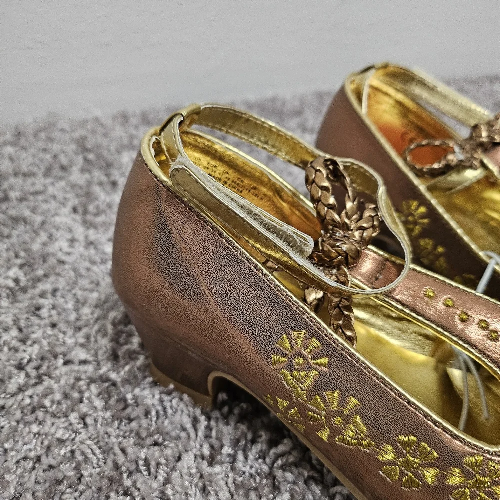 Disney Elena of Avalor Girls Dress Shoes Gold Embroidered Princess Heels Size 13